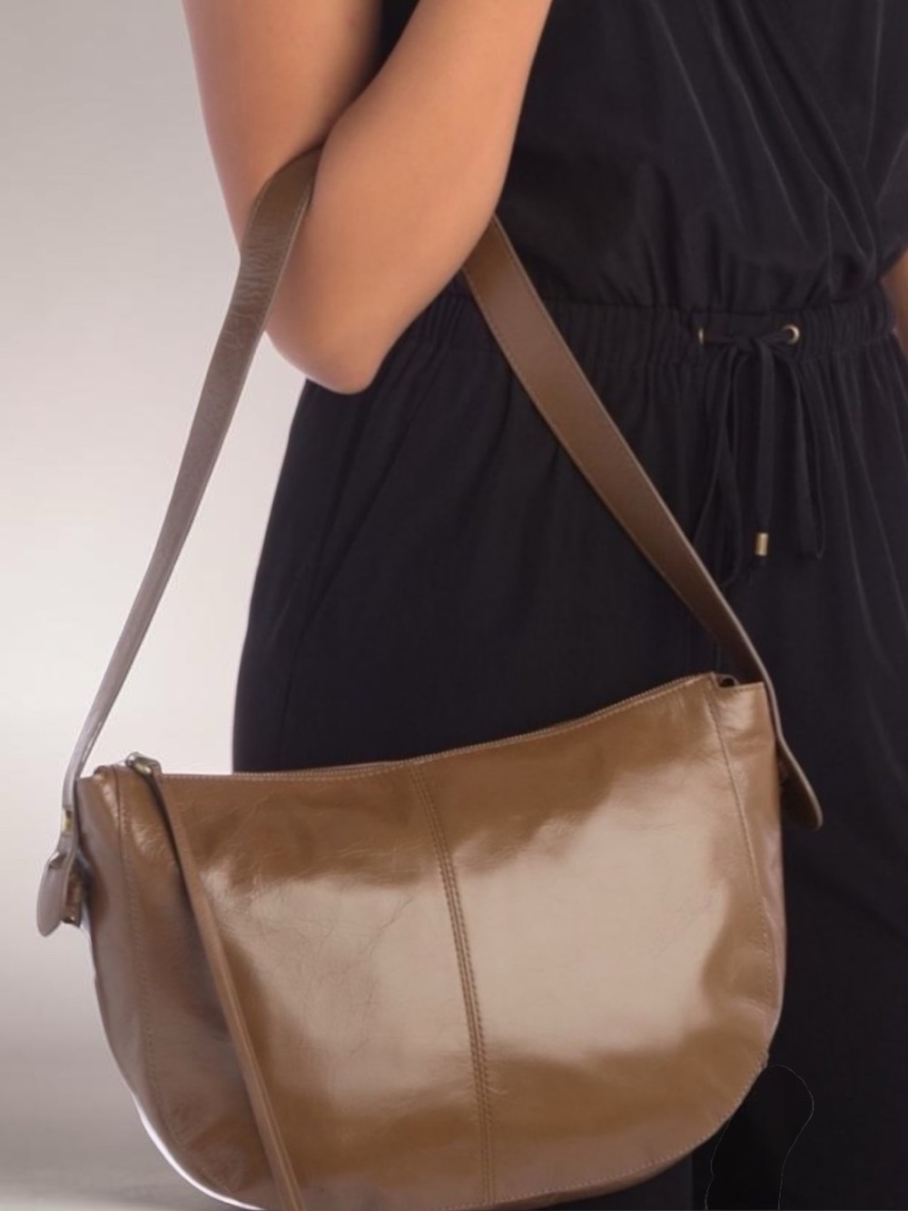 Hobo Enchant Leather Shoulder Bag in Mink